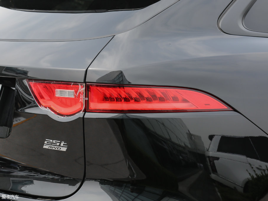 2018ݱF-PACE 2.0T 򌶼