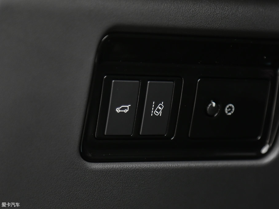 2018ݱF-PACE 2.0T 򌶼