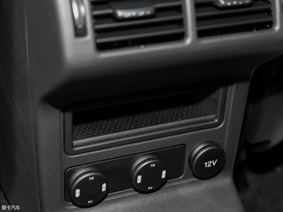 2018ݱF-PACE 2.0T 򌶼