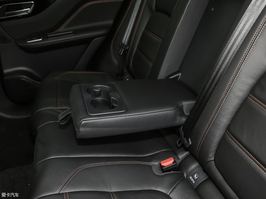 2018ݱF-PACE 2.0T (q)