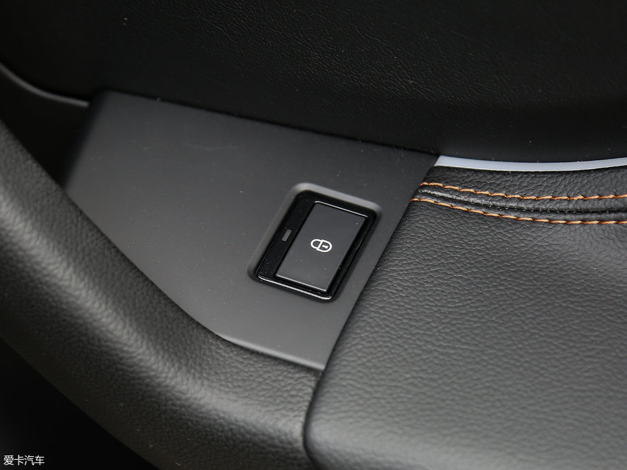 2018ݱF-PACE 2.0T (q)