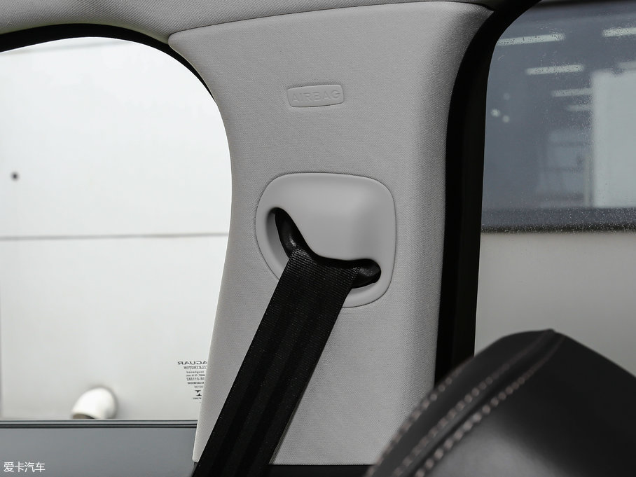 2018ݱF-PACE 2.0T 򌶼