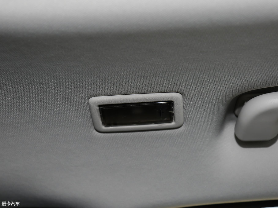 2018ݱF-PACE 2.0T (q)