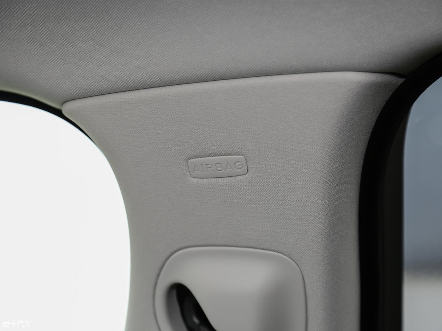 2018ݱF-PACE 2.0T 򌶼