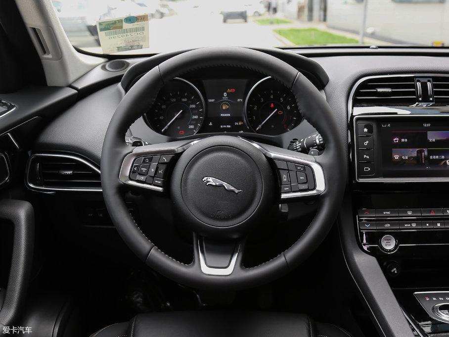 2018ݱF-PACE 2.0T 򌶼