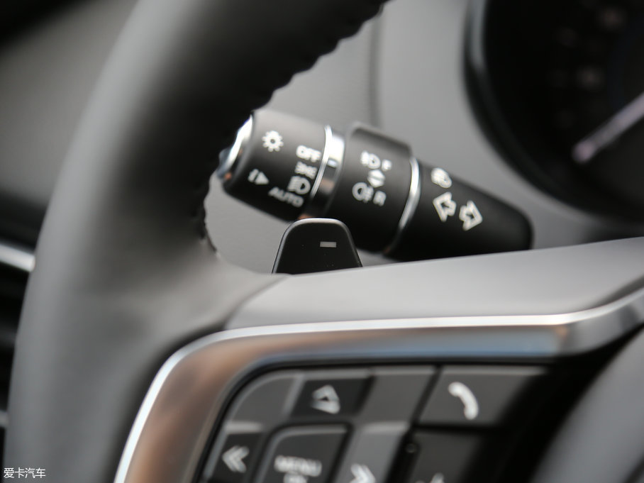 2018ݱF-PACE 2.0T 򌶼