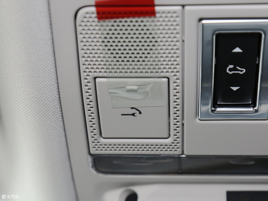 2018ݱF-PACE 2.0T 򌶼