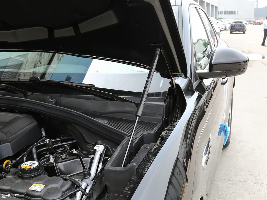 2018ݱF-PACE 2.0T 򌶼