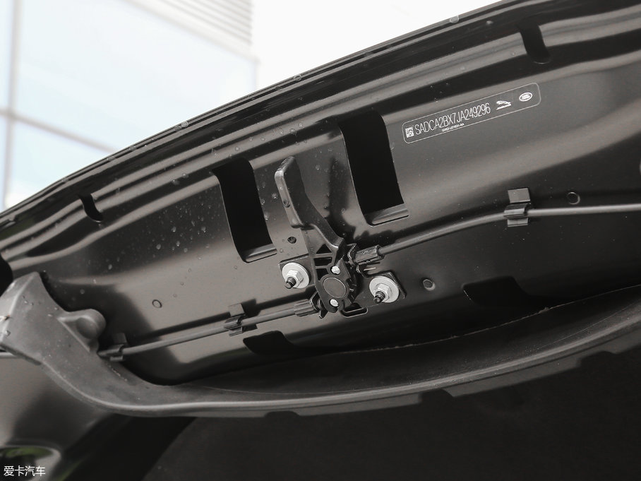 2018ݱF-PACE 2.0T 򌶼