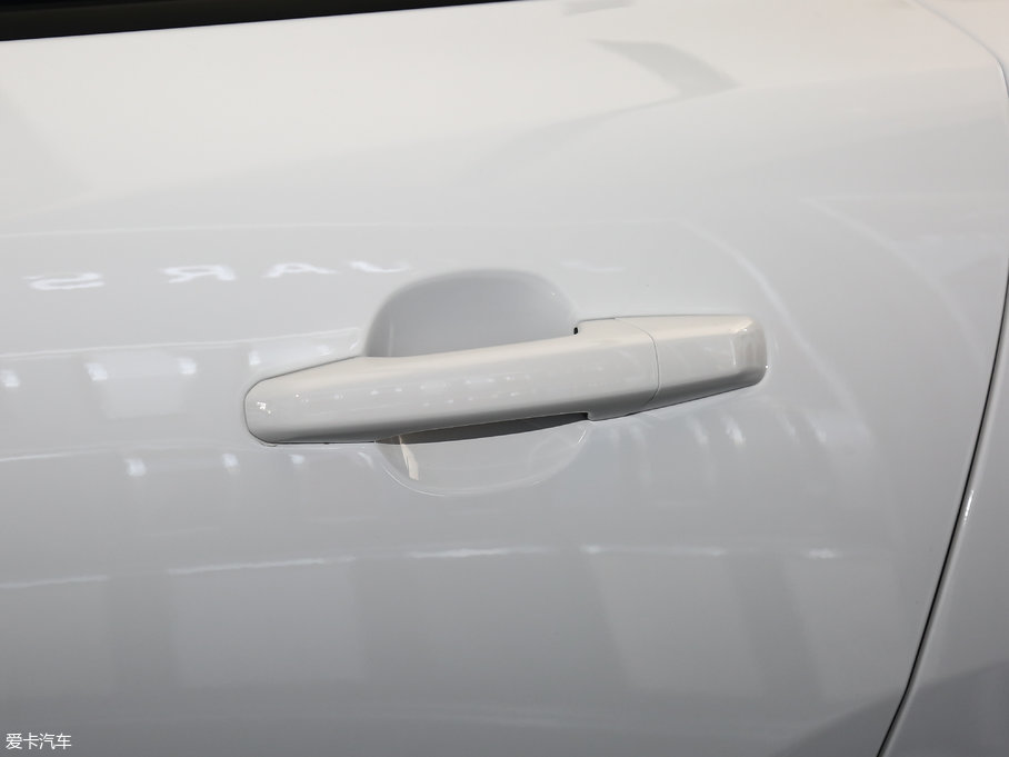 2018ݱF-PACE 2.0T 򌶼