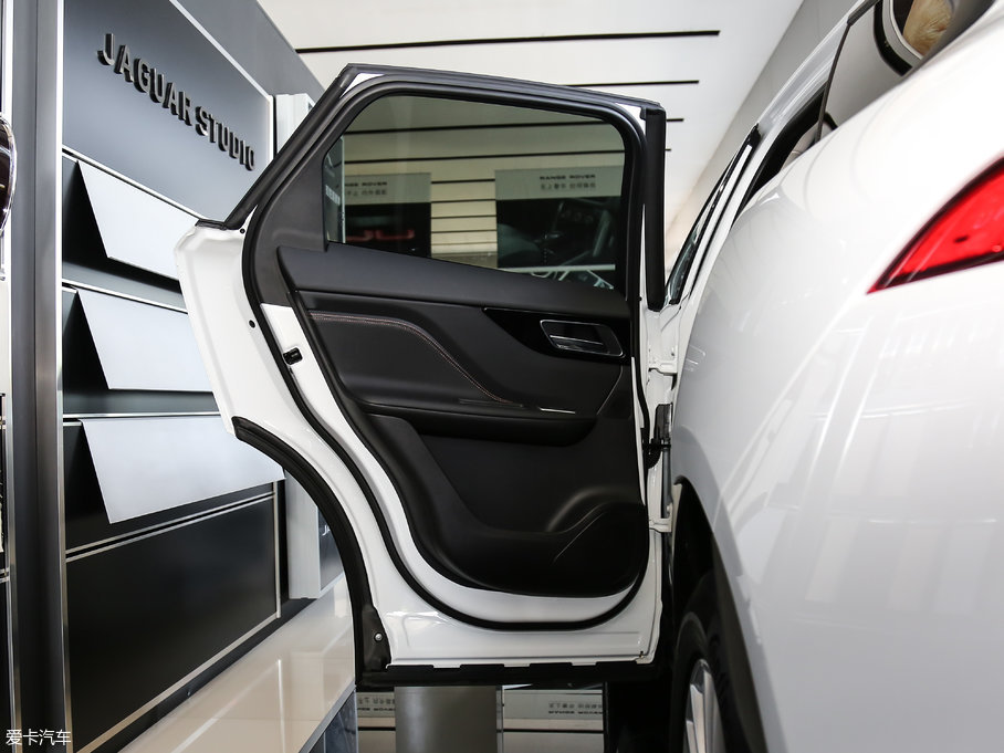 2018ݱF-PACE 2.0T (q)