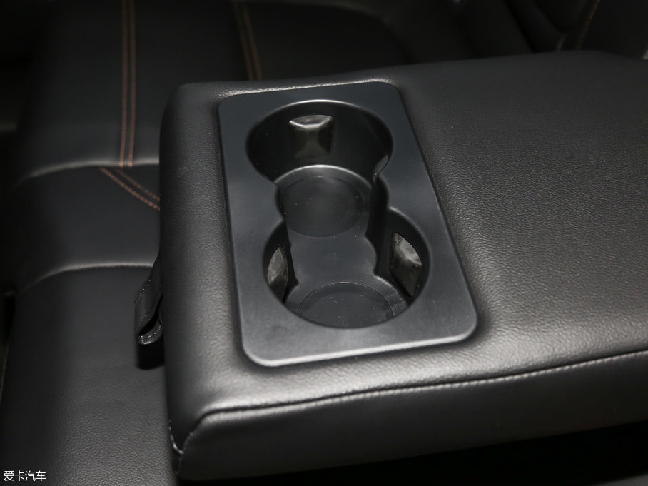 2018ݱF-PACE 2.0T 򌶼