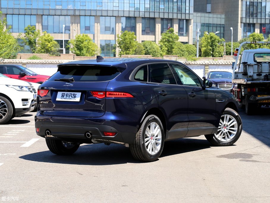 2018ݱF-PACE 2.0T 򌶼