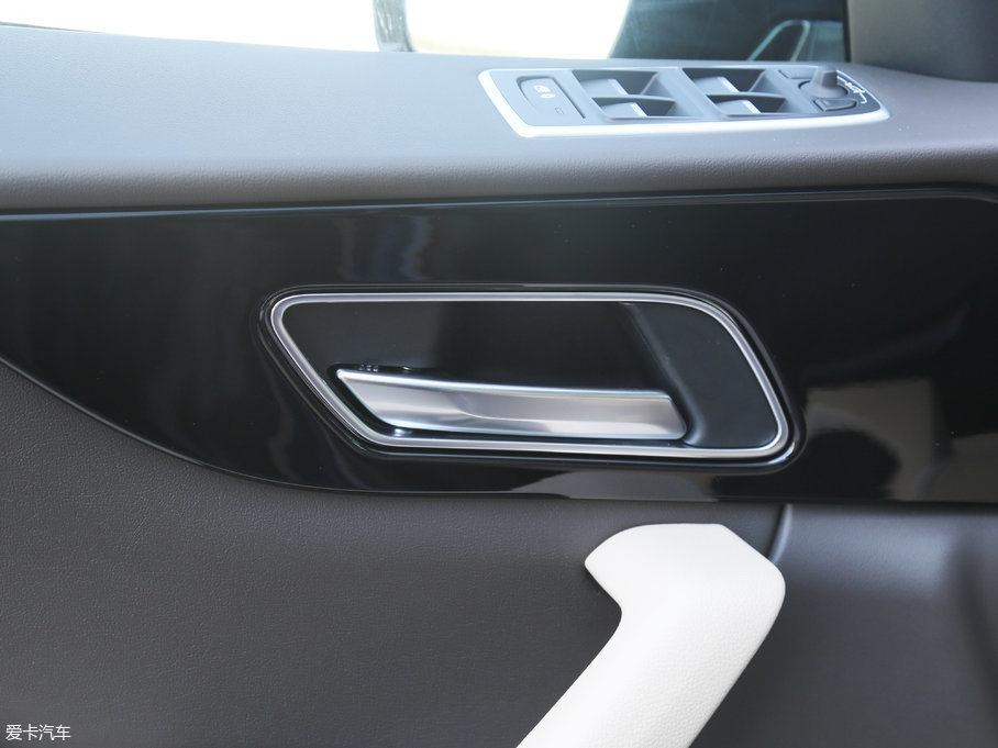 2018ݱF-PACE 2.0T (q)