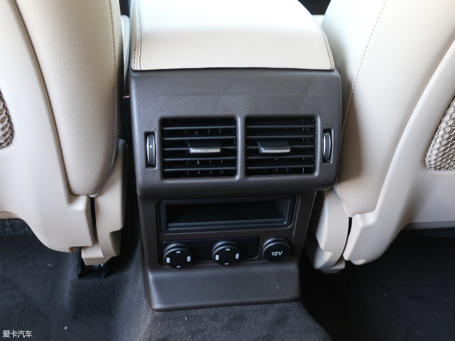 2018ݱF-PACE 2.0T 򌶼