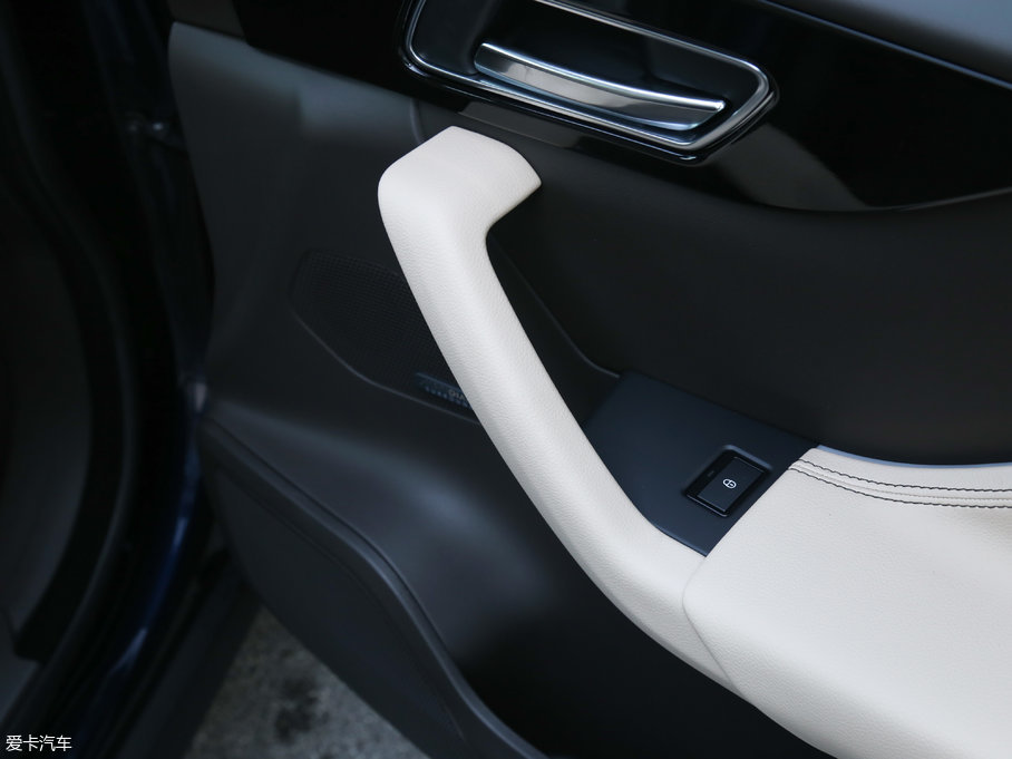 2018ݱF-PACE 2.0T (q)