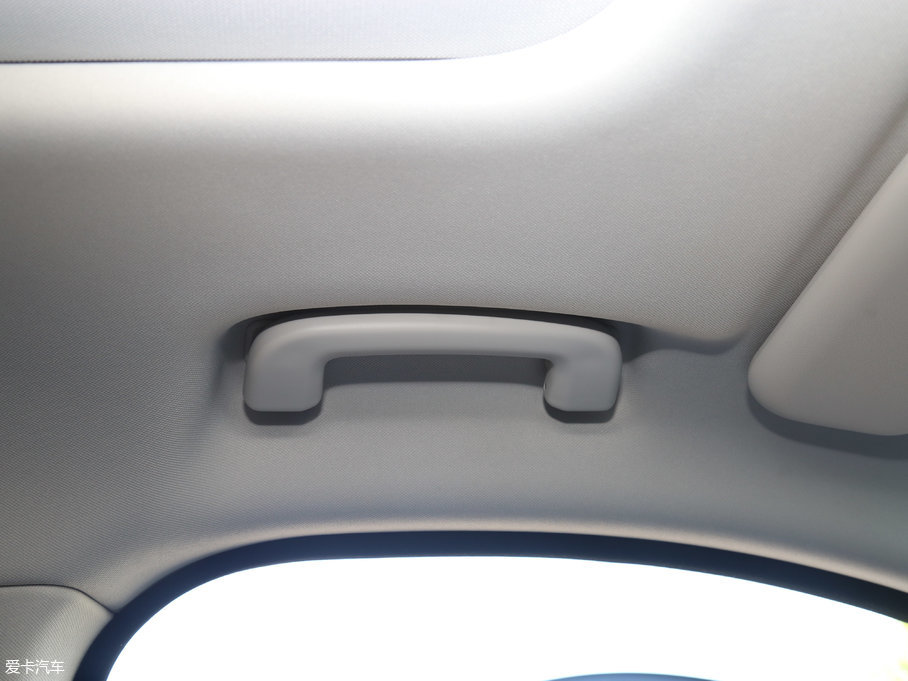 2018ݱF-PACE 2.0T (q)