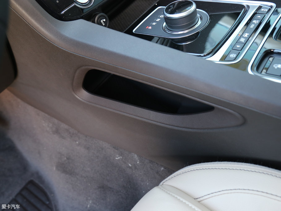 2018ݱF-PACE 2.0T 򌶼