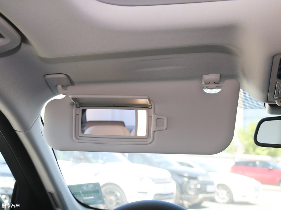 2018ݱF-PACE 2.0T 򌶼