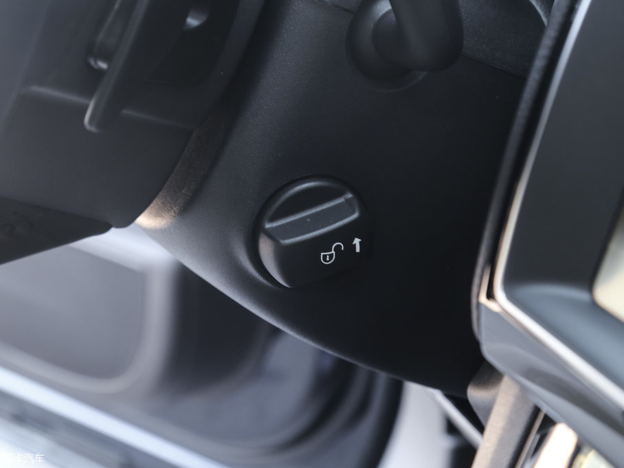 2018ݱF-PACE 2.0T (q)