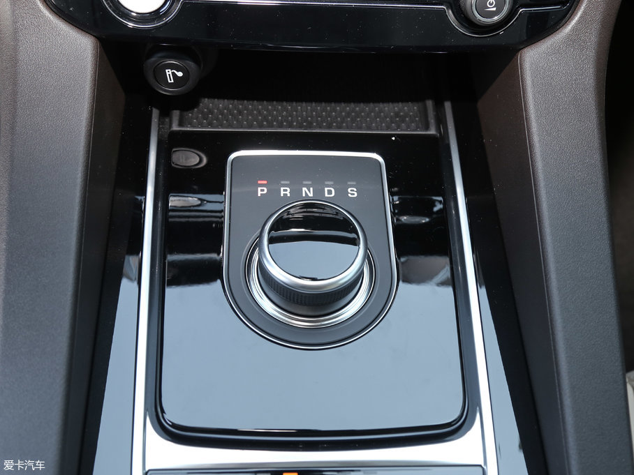 2018ݱF-PACE 2.0T (q)