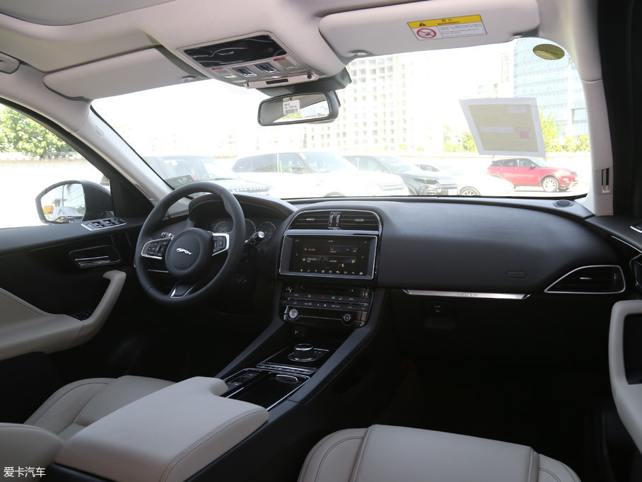 2018ݱF-PACE 2.0T 򌶼