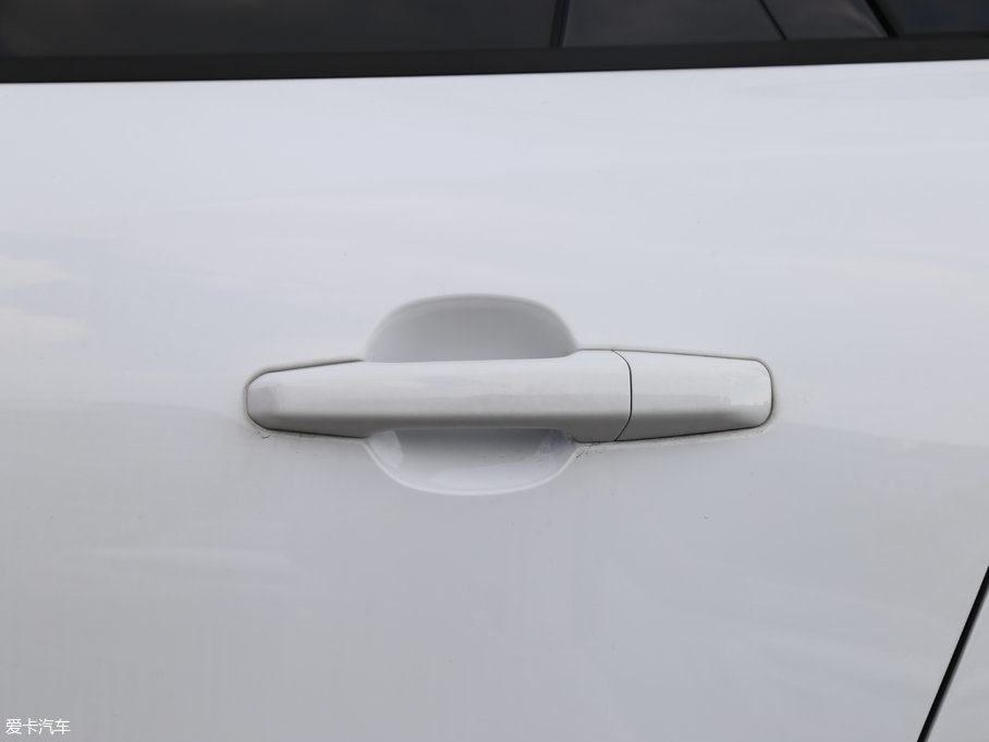 2018ݱF-PACE 2.0T (q)