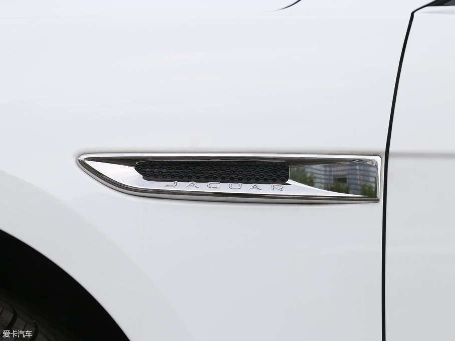 2018ݱF-PACE 2.0T 򌶼