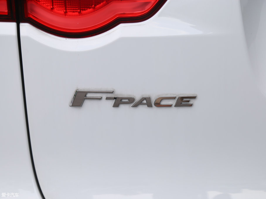 2018ݱF-PACE 2.0T 򌶼