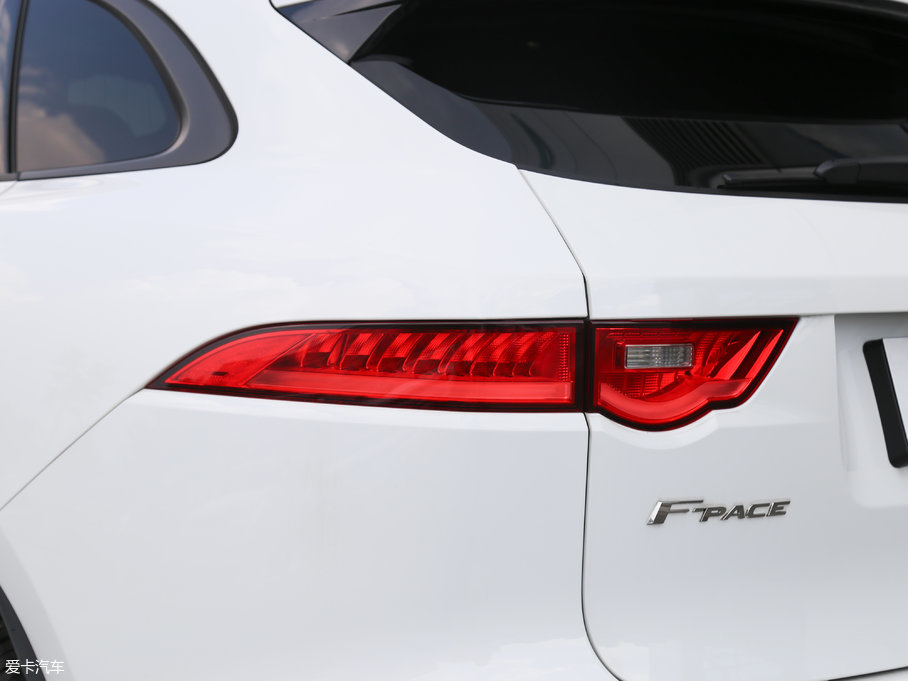 2018ݱF-PACE 2.0T 򌶼