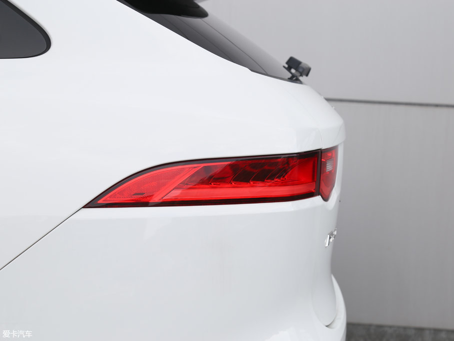 2018ݱF-PACE 2.0T 򌶼