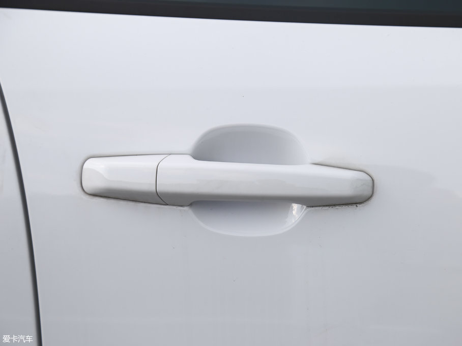 2018ݱF-PACE 2.0T 򌶼