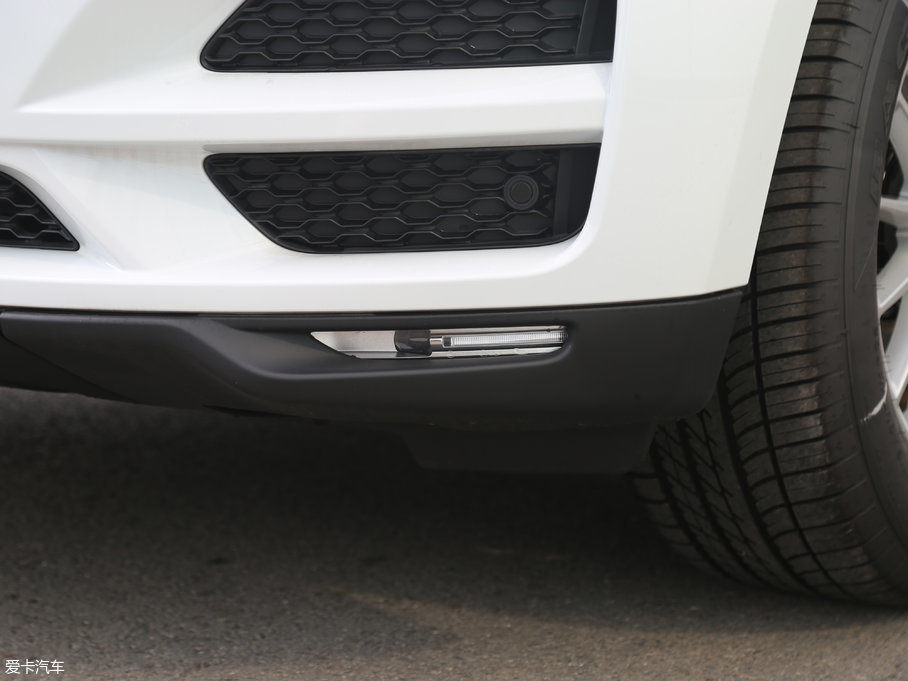 2018ݱF-PACE 2.0T 򌶼