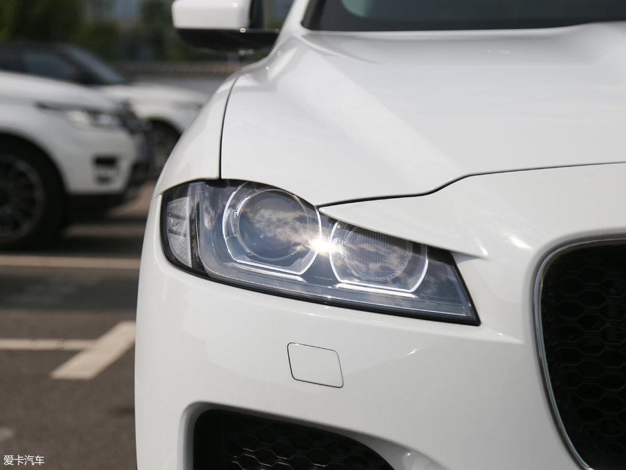 2018ݱF-PACE 2.0T 򌶼