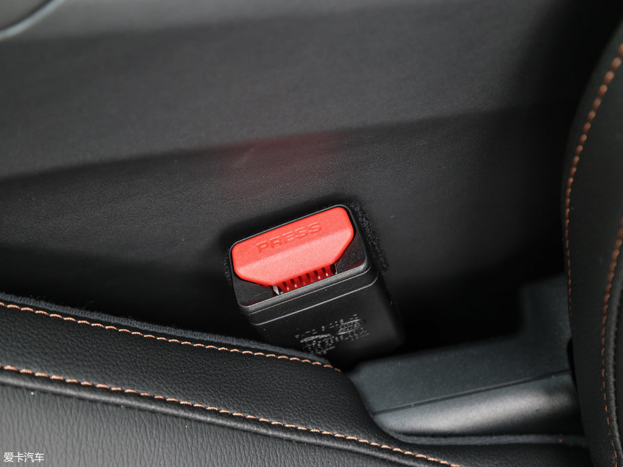 2018ݱF-PACE 2.0T (q)