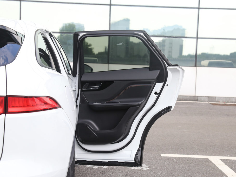 2018ݱF-PACE 2.0T (q)