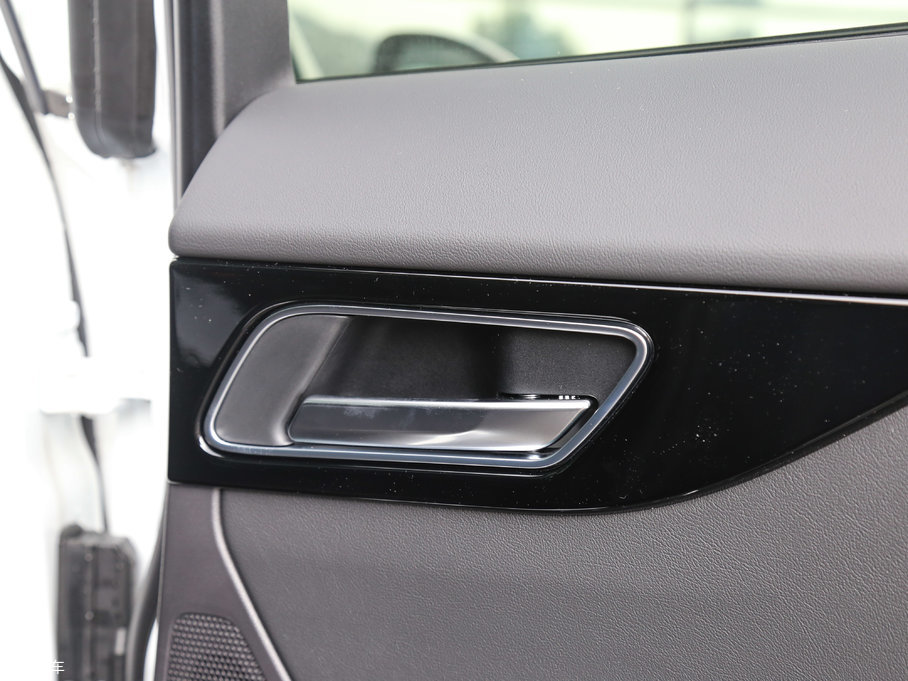 2018ݱF-PACE 2.0T 򌶼