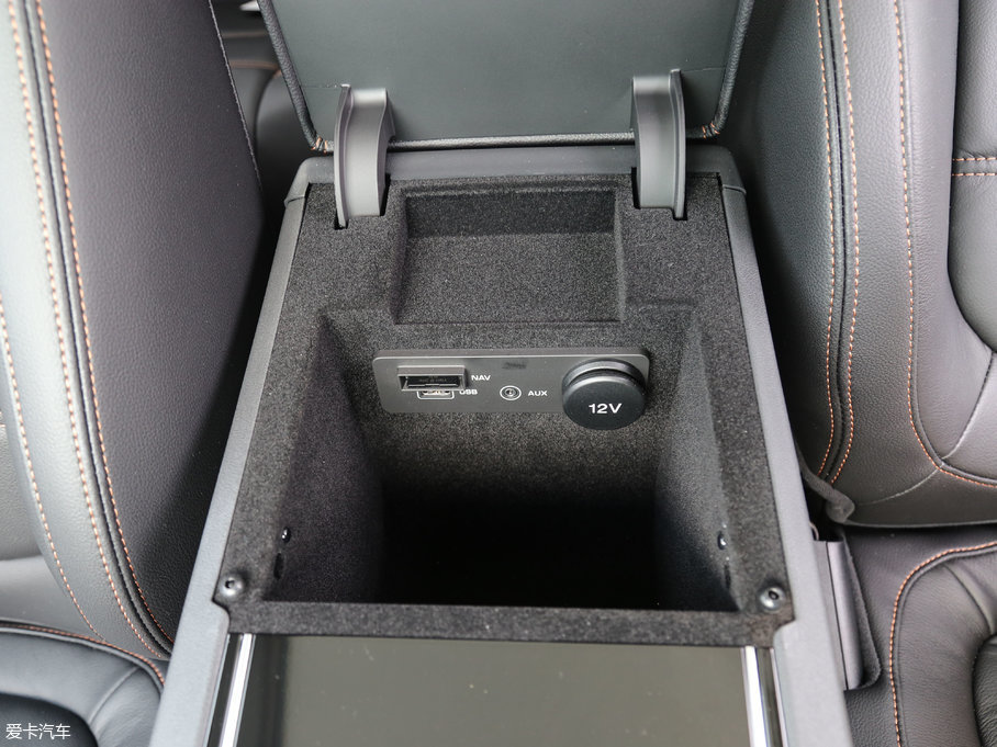 2018ݱF-PACE 2.0T 򌶼