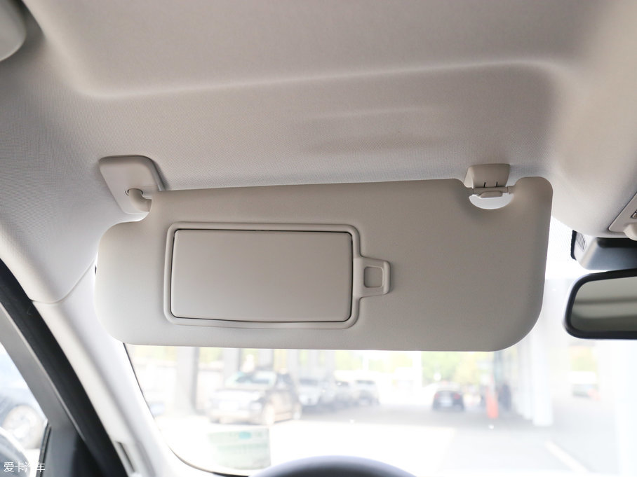 2018ݱF-PACE 2.0T 򌶼