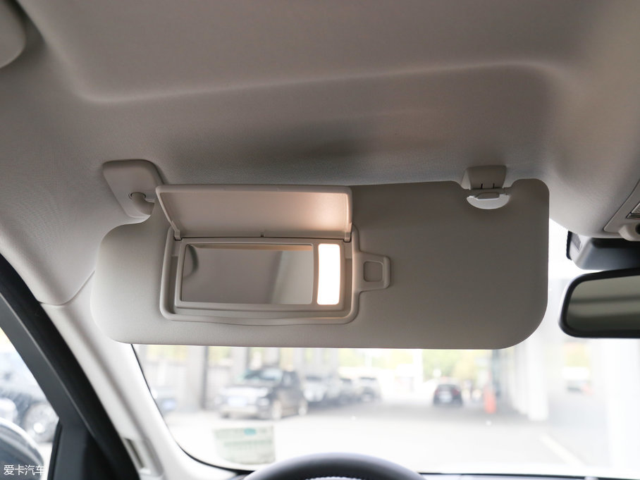 2018ݱF-PACE 2.0T 򌶼