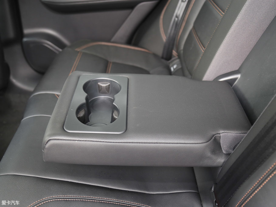 2018ݱF-PACE 2.0T (q)