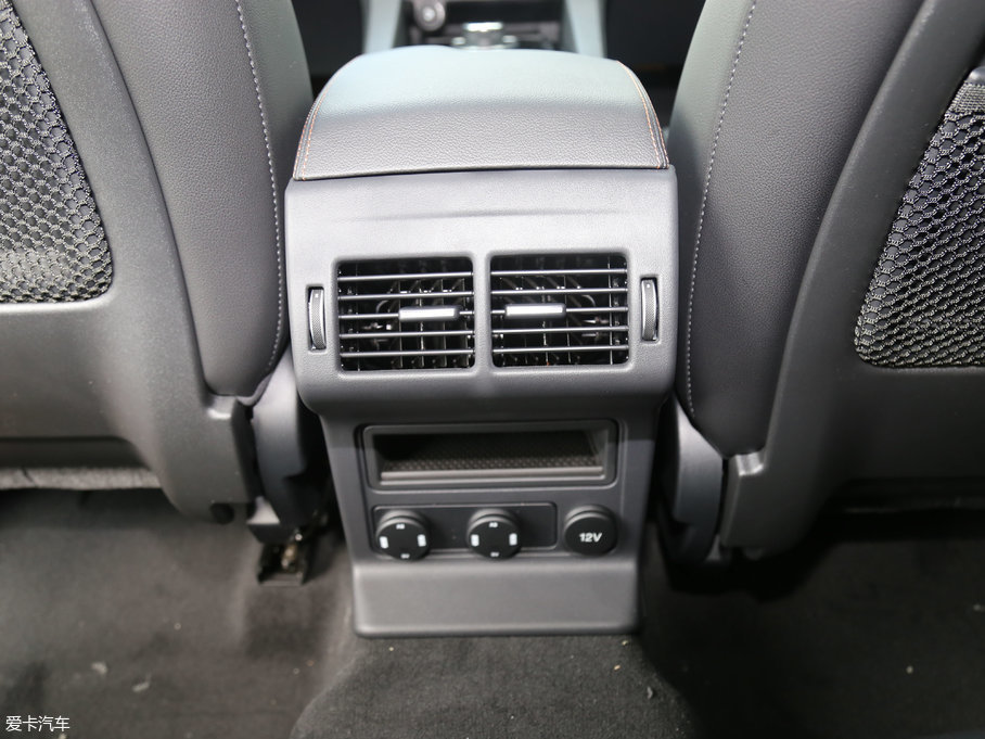 2018ݱF-PACE 2.0T 򌶼