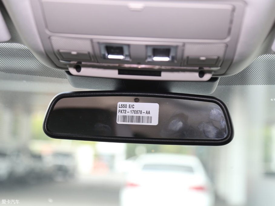 2018ݱF-PACE 2.0T 򌶼