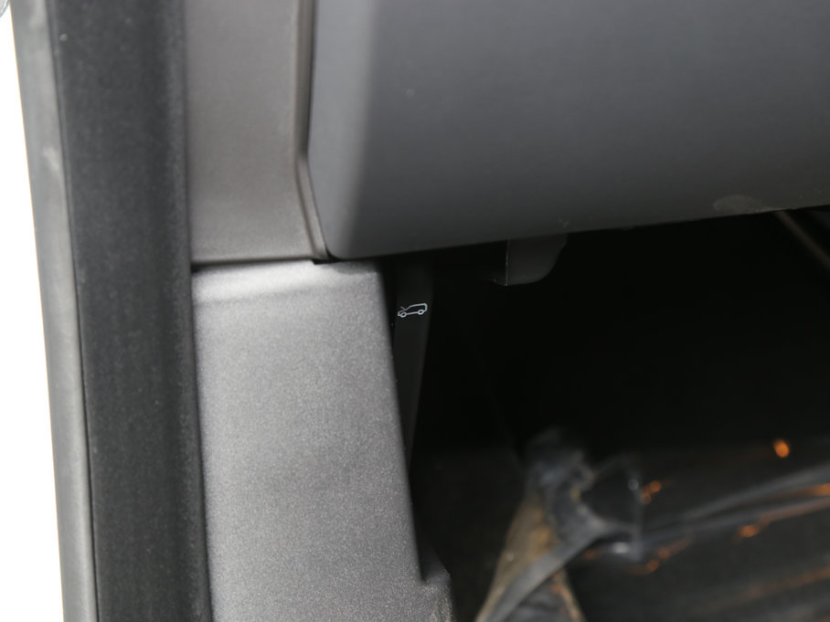 2018ݱF-PACE 2.0T 򌶼