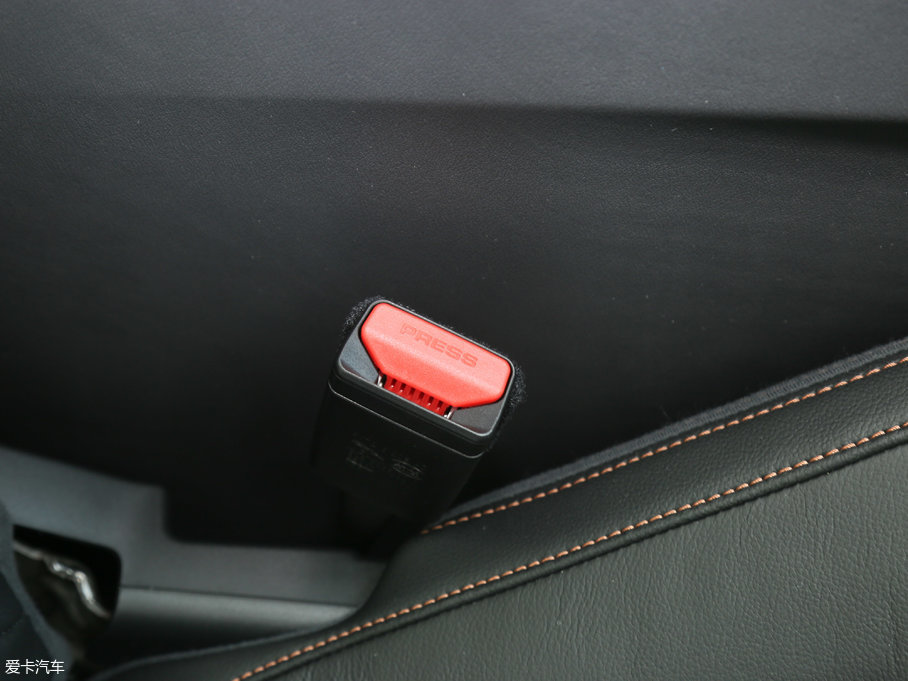 2018ݱF-PACE 2.0T (q)