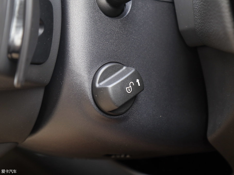 2018ݱF-PACE 2.0T (q)