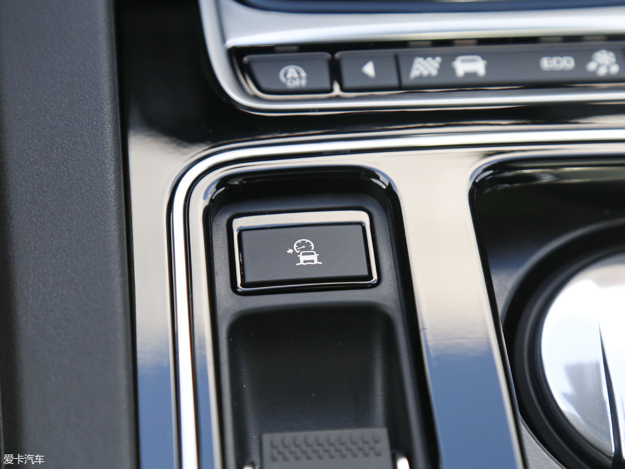 2018ݱF-PACE 2.0T 򌶼