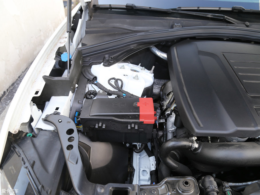 2018ݱF-PACE 2.0T 򌶼