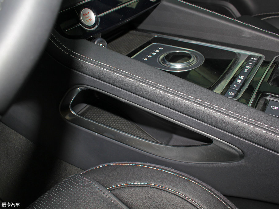 2018ݱF-PACE 3.0 SC (q)R-Sport\Ӱ