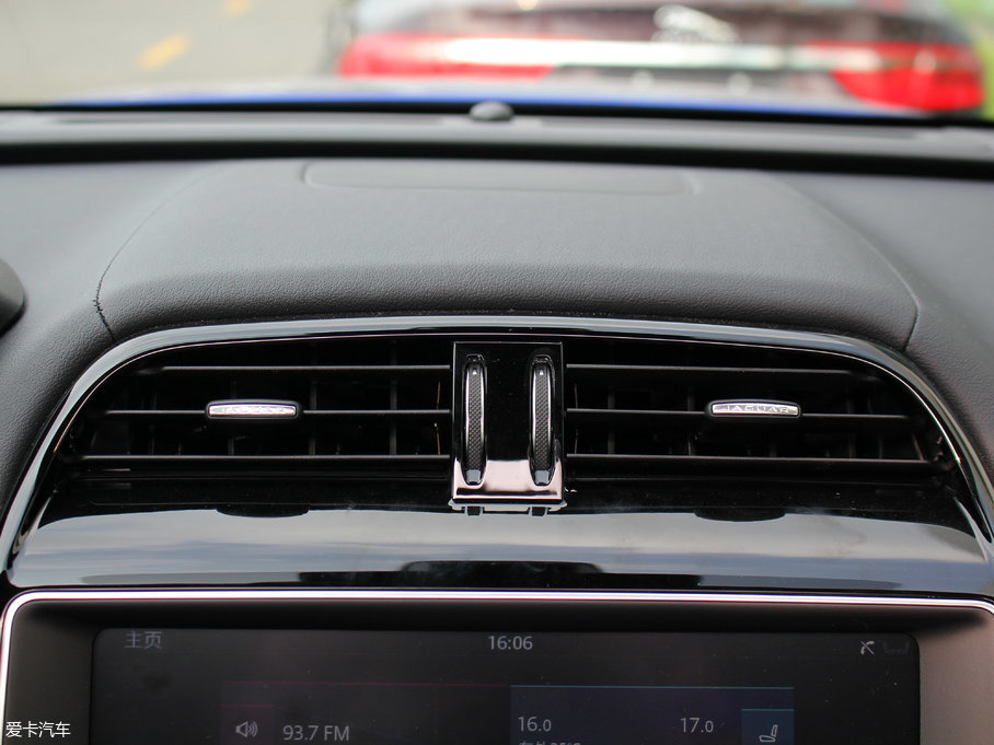 2018ݱF-PACE 3.0 SC R-Sport\Ӱ